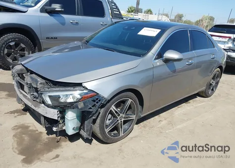 2019 Mercedes-Benz A 220 z USA, uszkodzony, nr VIN WDD3G4EB9KW020649